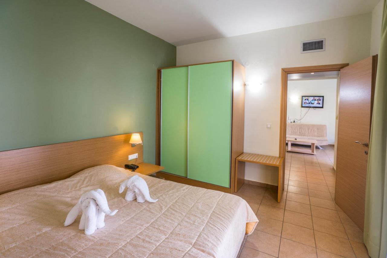 Athina Beach Hotel Kato Daratso Habitación foto