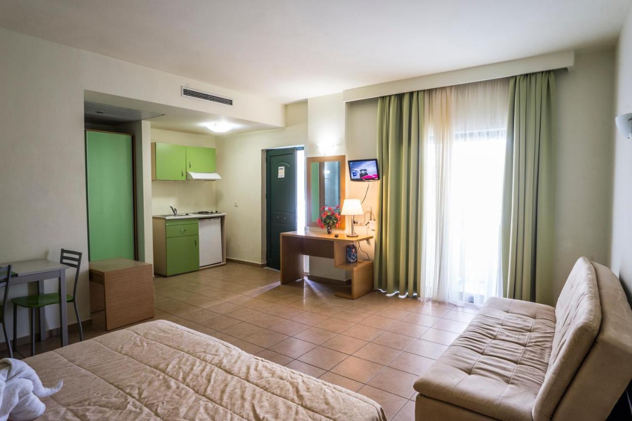 Athina Beach Hotel Kato Daratso Habitación foto